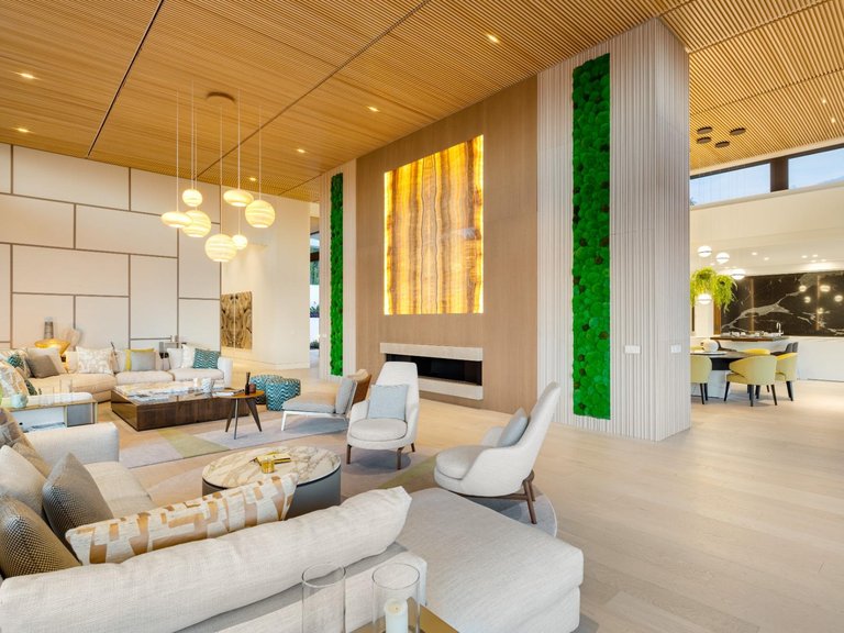 Villa for Sale in Benahavis, Malaga 11