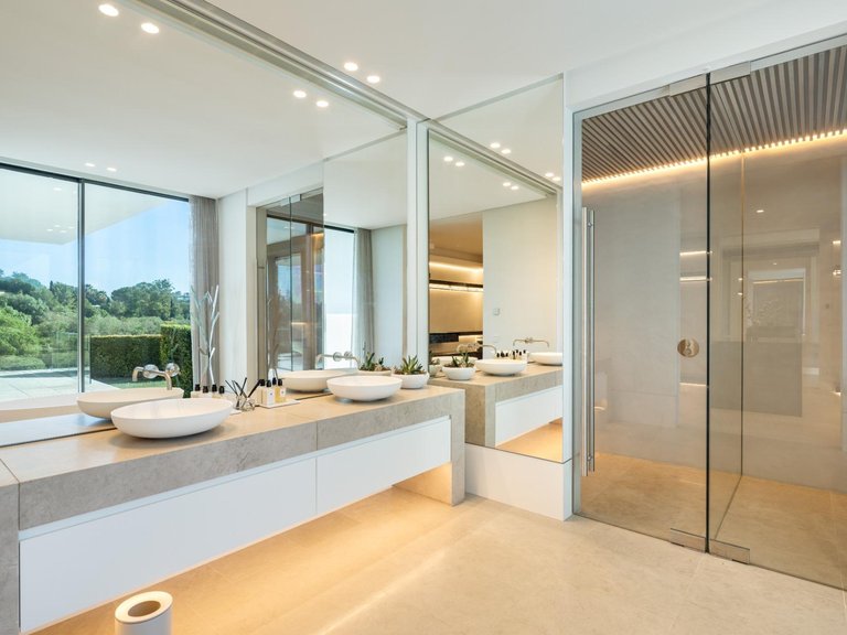 Villa for Sale in Benahavis, Malaga 23