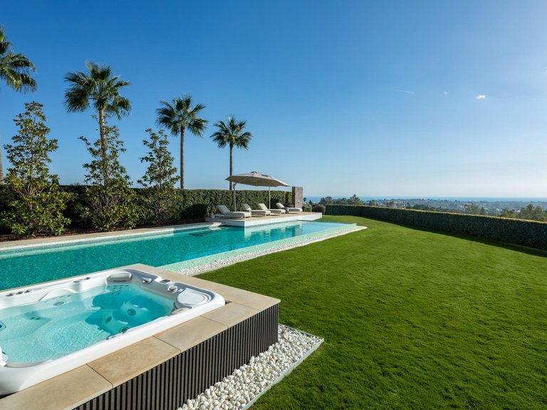 Villa for Sale in Benahavis, Malaga 37