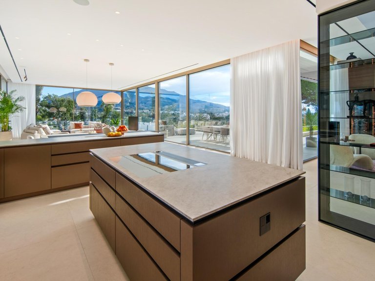 Villa for Sale in Marbella, Malaga 17