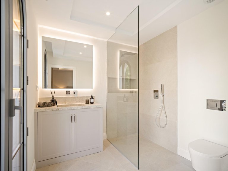 Apartment for Sale in Benahavis, Malaga 26