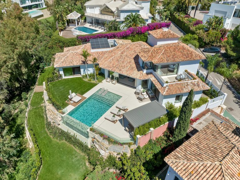 Villa for Sale in Benahavis, Malaga 2