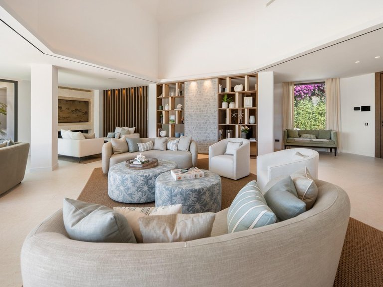 Villa for Sale in Benahavis, Malaga 21