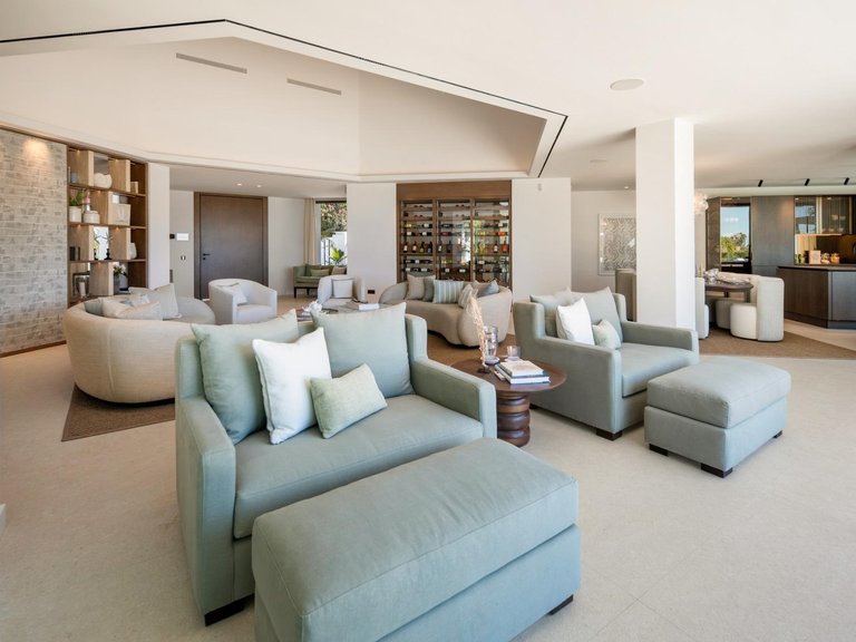 Villa for Sale in Benahavis, Malaga 25