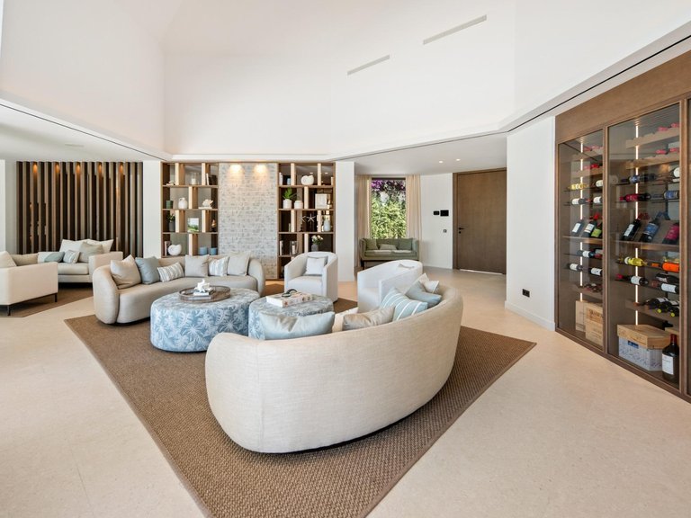 Villa for Sale in Benahavis, Malaga 26