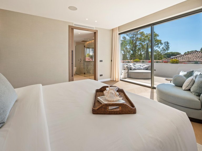 Villa for Sale in Benahavis, Malaga 29