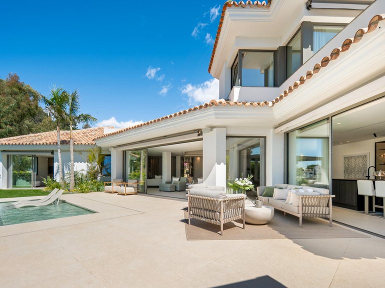 Villa for Sale in Benahavis, Malaga 3