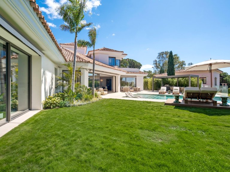 Villa for Sale in Benahavis, Malaga 30