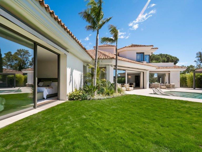 Villa for Sale in Benahavis, Malaga 37