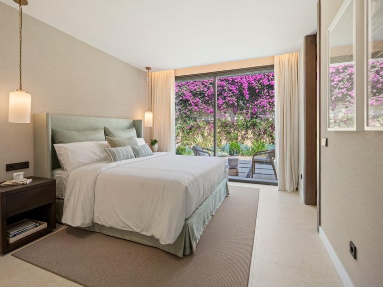 Villa for Sale in Benahavis, Malaga 42