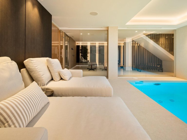 Villa for Sale in Benahavis, Malaga 44