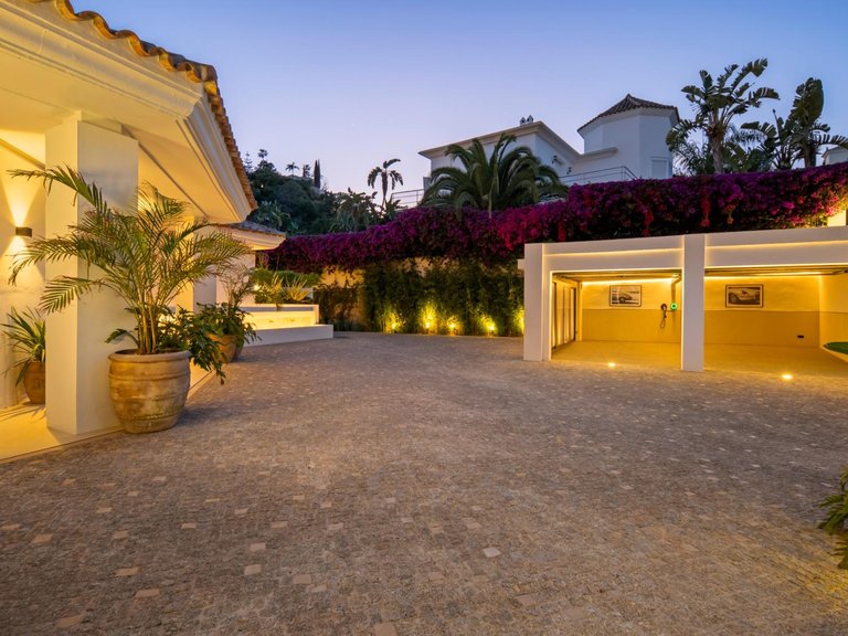 Villa for Sale in Benahavis, Malaga 46