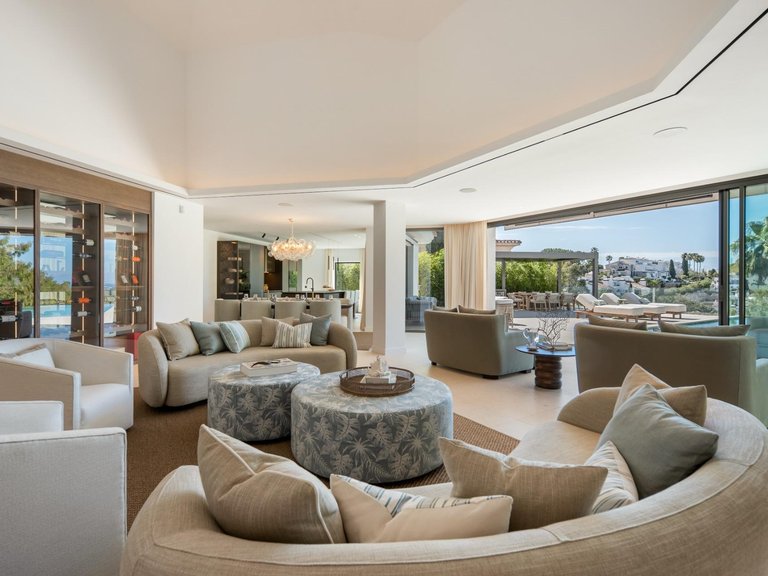 Villa for Sale in Benahavis, Malaga 8
