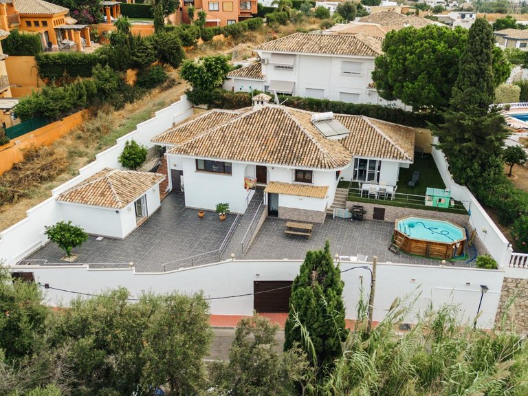Villa for Sale in Benalmádena, Malaga 1