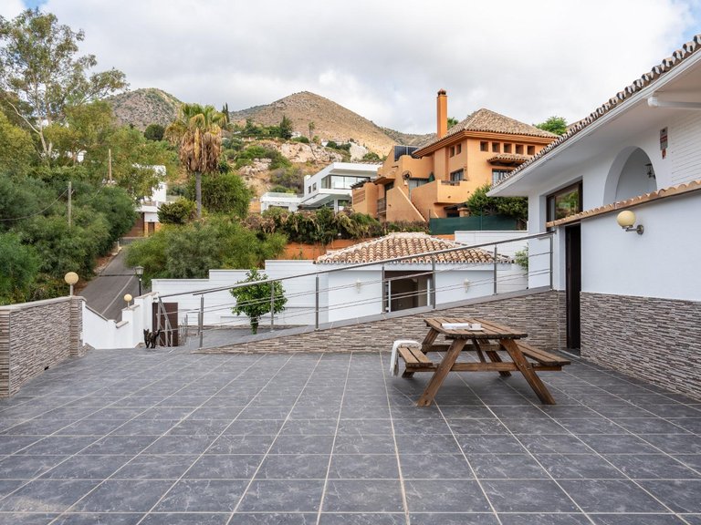 Villa for Sale in Benalmádena, Malaga 12