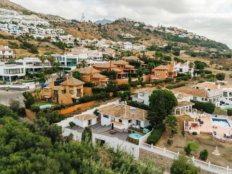 Villa for Sale in Benalmádena, Malaga 34
