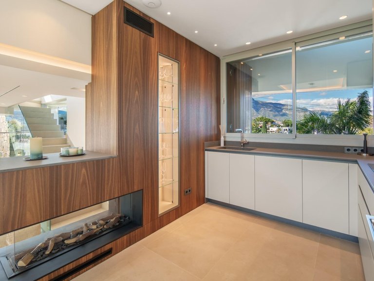 Villa for Sale in Marbella, Malaga 26