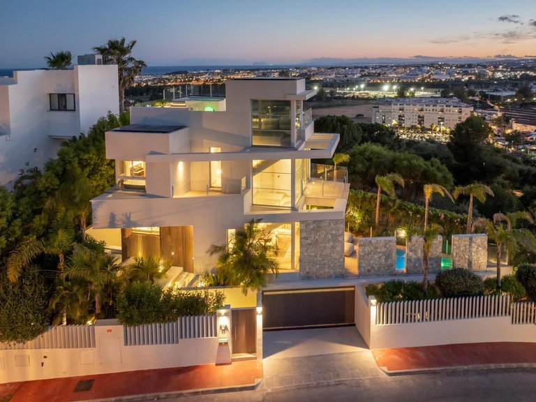 Villa for Sale in Marbella, Malaga 3