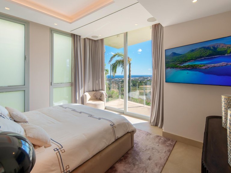Villa for Sale in Marbella, Malaga 32