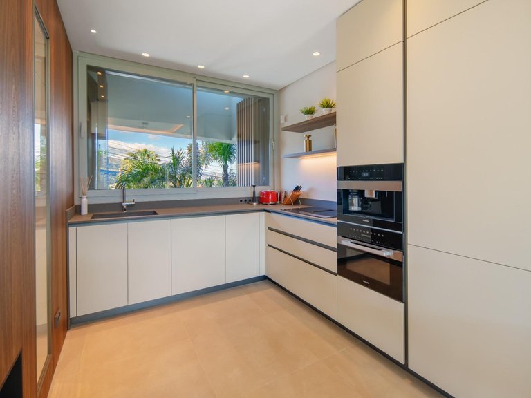 Villa for Sale in Marbella, Malaga 33