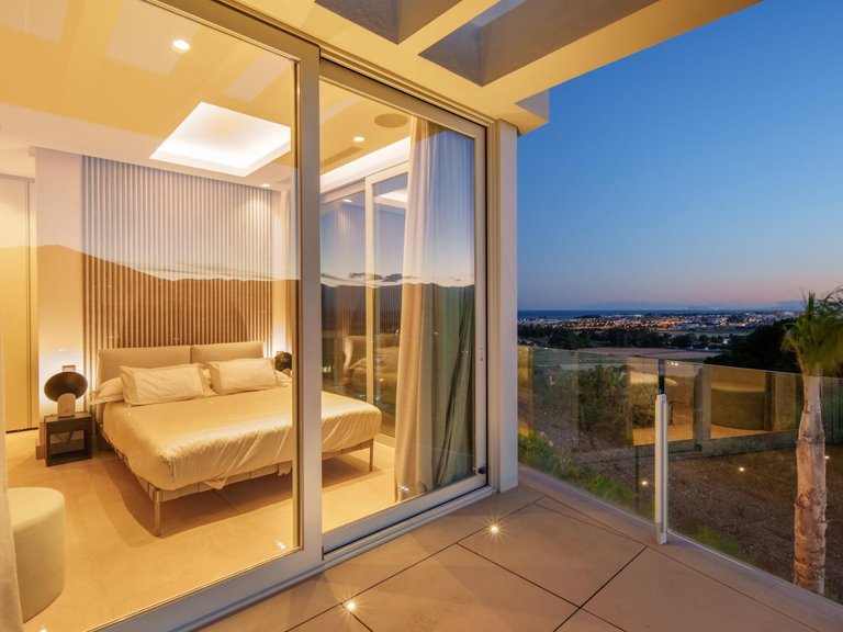 Villa for Sale in Marbella, Malaga 4