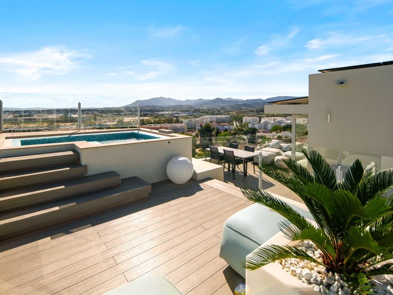 Villa for Sale in Marbella, Malaga 44