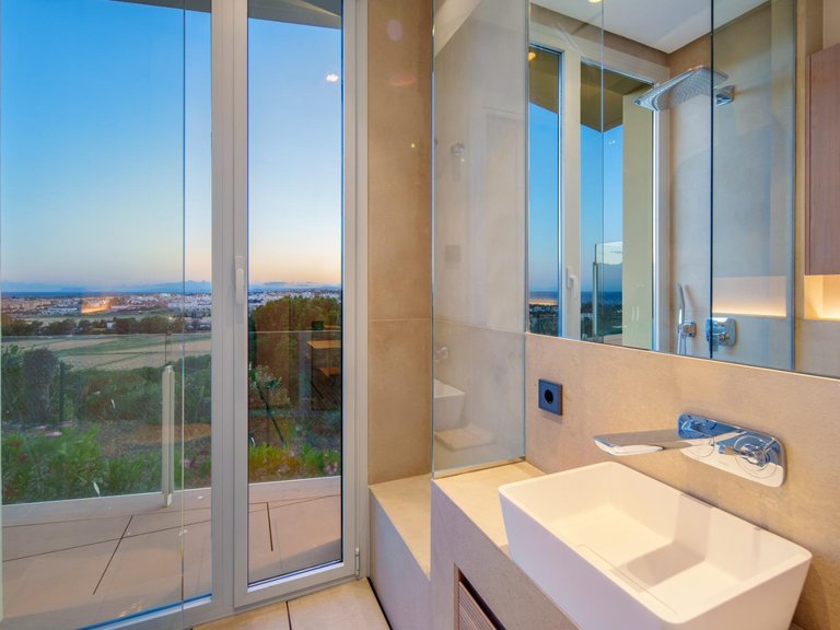 Villa for Sale in Marbella, Malaga 48