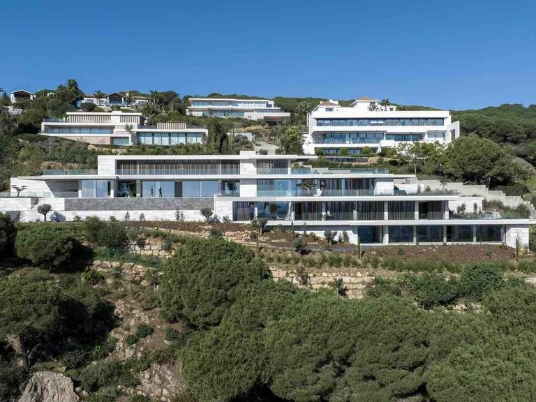 Villa for Sale in Sotogrande, Cadiz 1