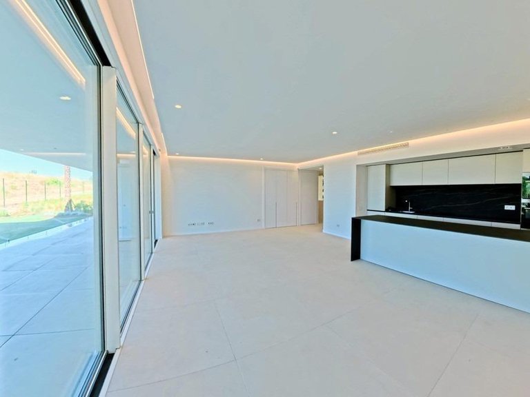 Apartment for Sale in Ojen, Malaga 16