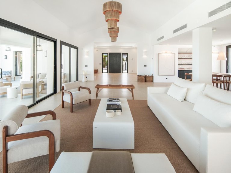 Villa for Sale in Benahavis, Malaga 10