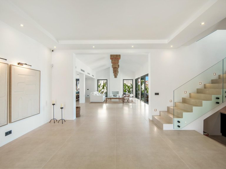 Villa for Sale in Benahavis, Malaga 15