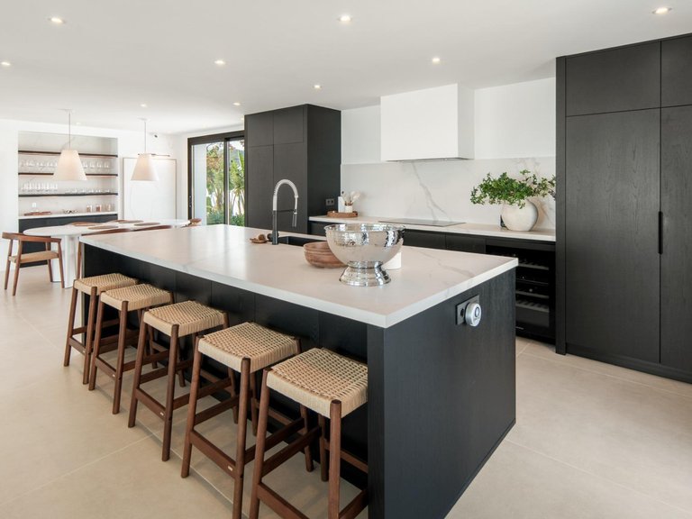 Villa for Sale in Benahavis, Malaga 18