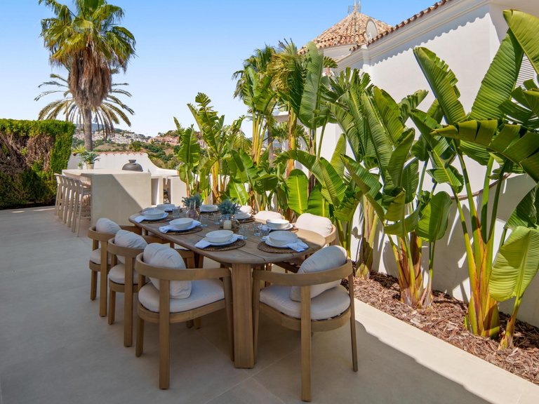 Villa for Sale in Benahavis, Malaga 21