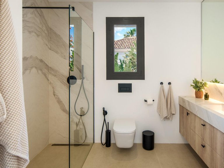 Villa for Sale in Benahavis, Malaga 35