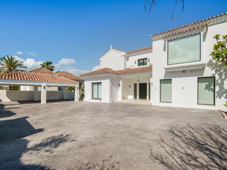 Villa for Sale in Benahavis, Malaga 7