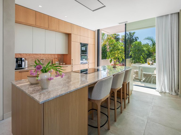 Villa for Sale in Estepona, Malaga 20