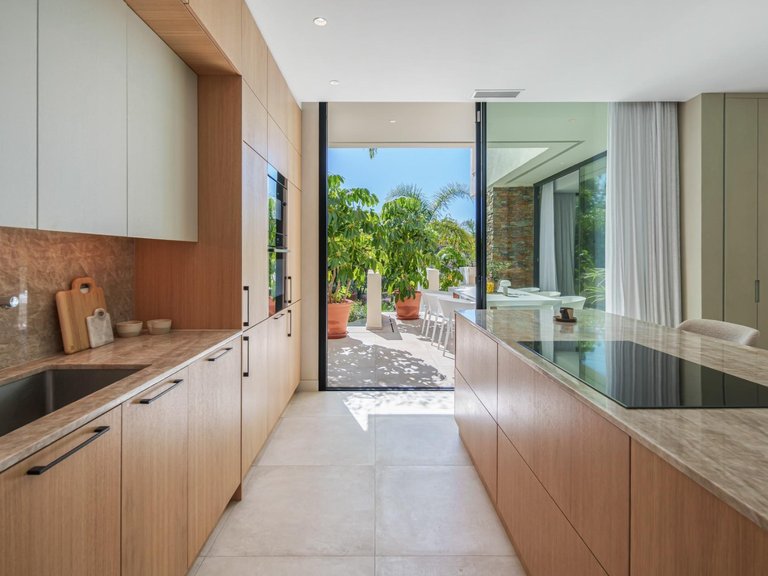 Villa for Sale in Estepona, Malaga 21