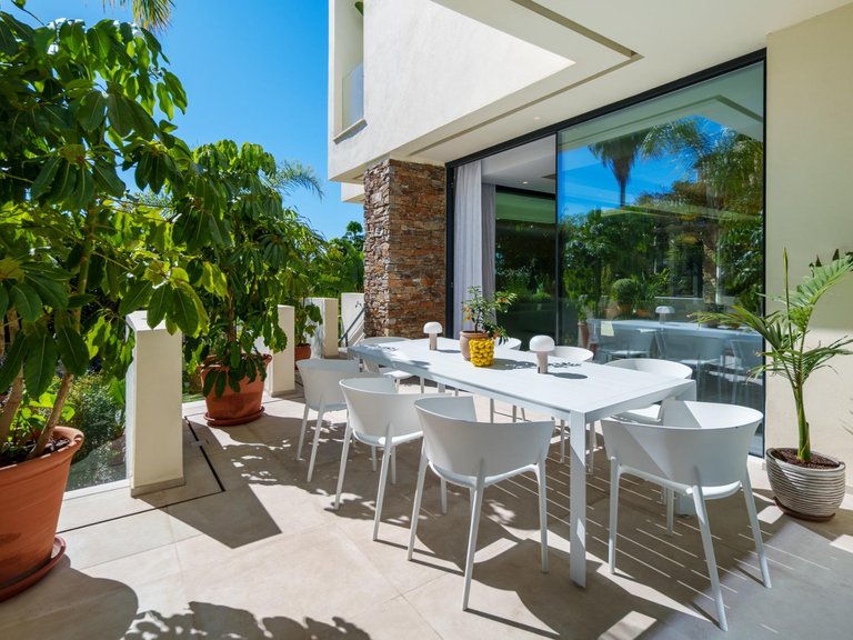Villa for Sale in Estepona, Malaga 31
