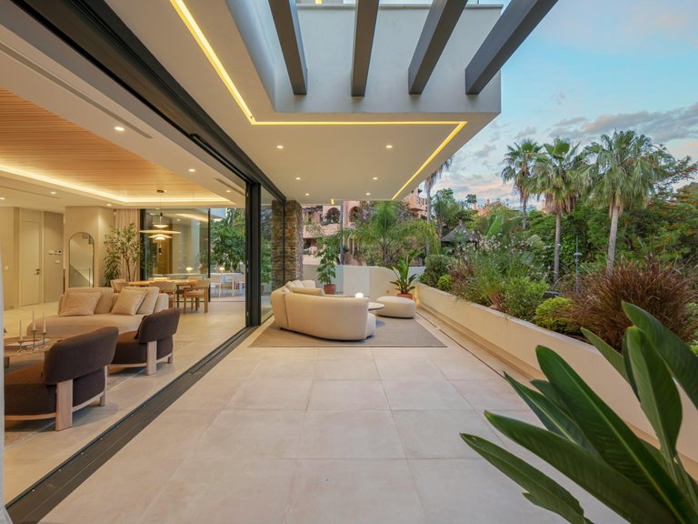 Villa for Sale in Estepona, Malaga 38