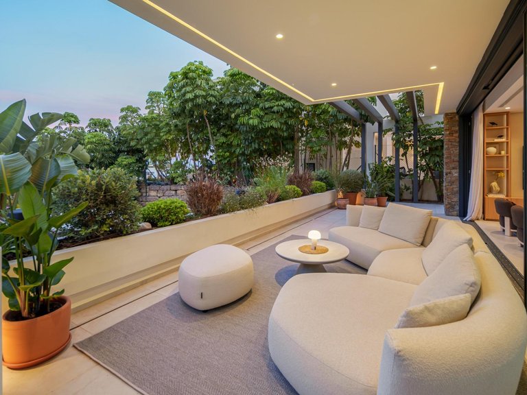 Villa for Sale in Estepona, Malaga 39