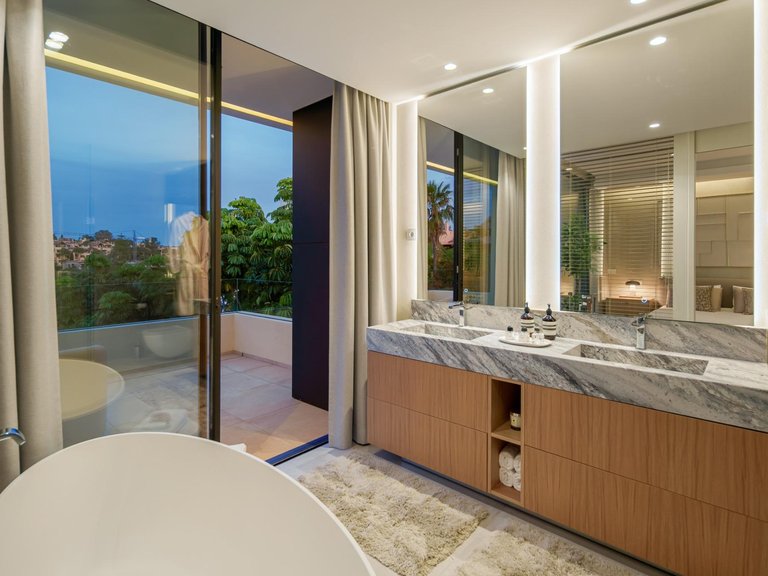 Villa for Sale in Estepona, Malaga 43