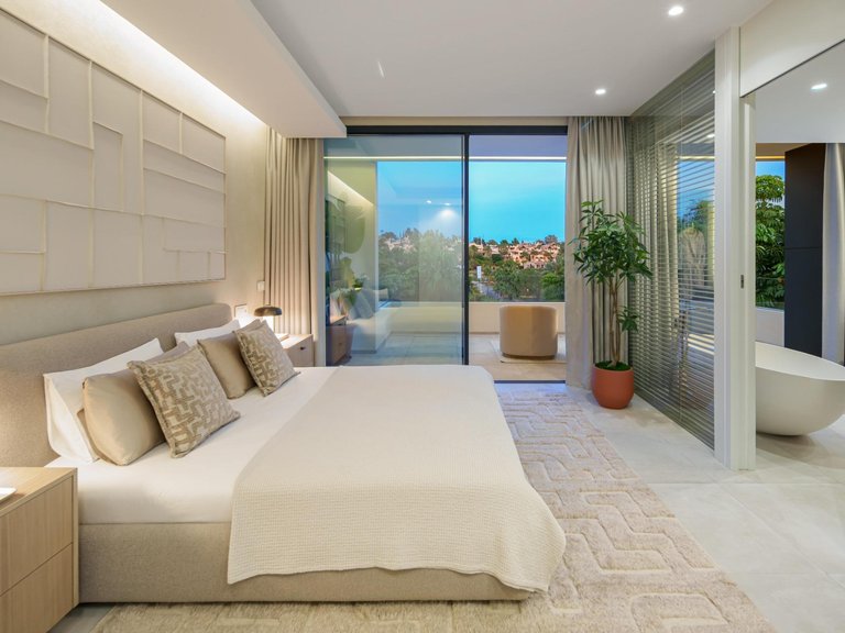 Villa for Sale in Estepona, Malaga 44
