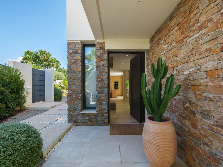 Villa for Sale in Estepona, Malaga 48