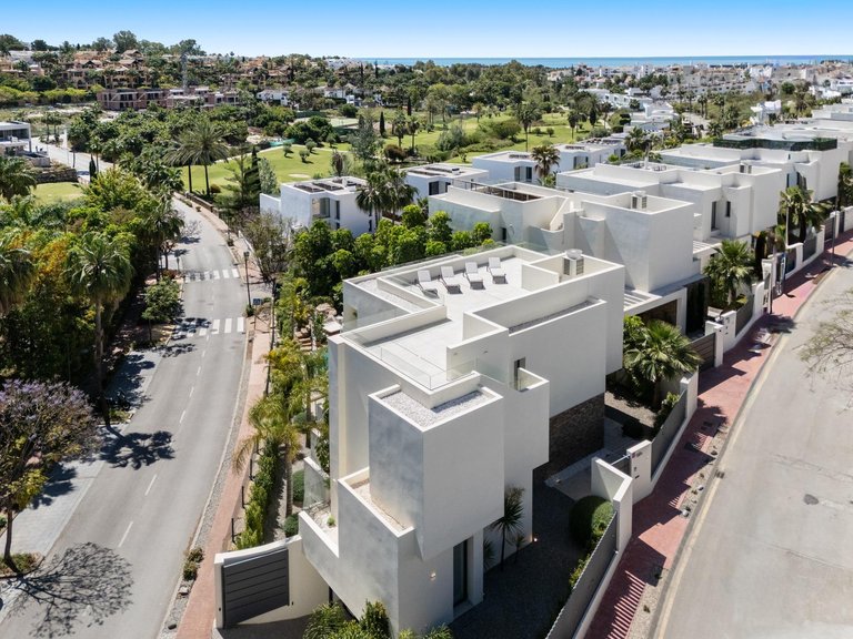 Villa for Sale in Estepona, Malaga 6