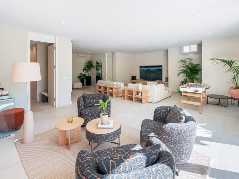Villa for Sale in Estepona, Malaga 9