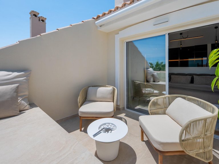 Penthouse for Sale in Marbella, Malaga 16