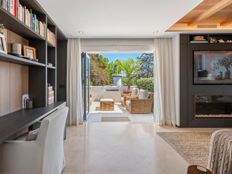 Apartment for Sale in Marbella, Malaga 1