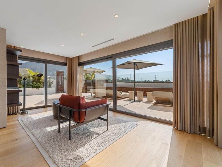 Penthouse for Sale in Marbella, Malaga 32