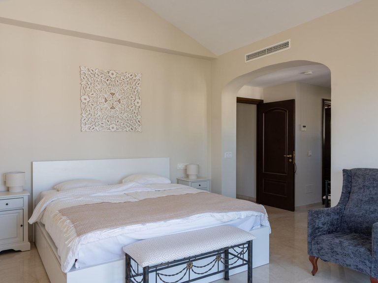 Villa for Sale in Marbella, Malaga 20