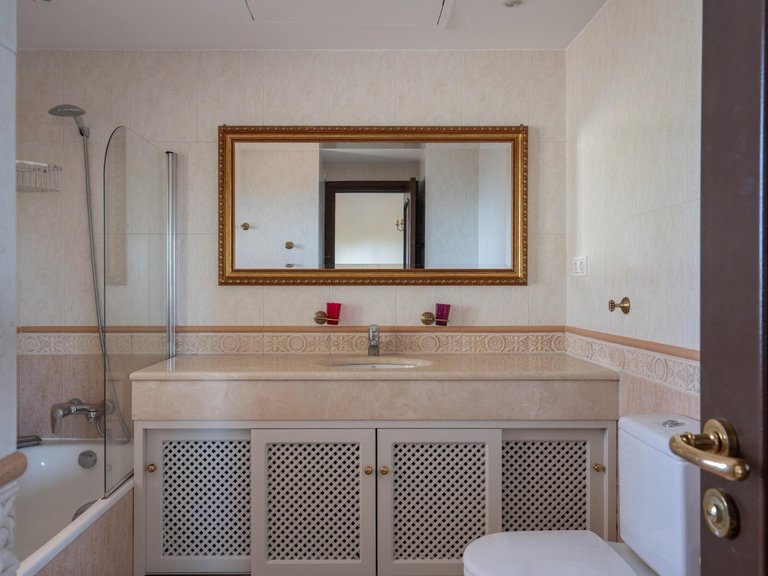 Villa for Sale in Marbella, Malaga 33